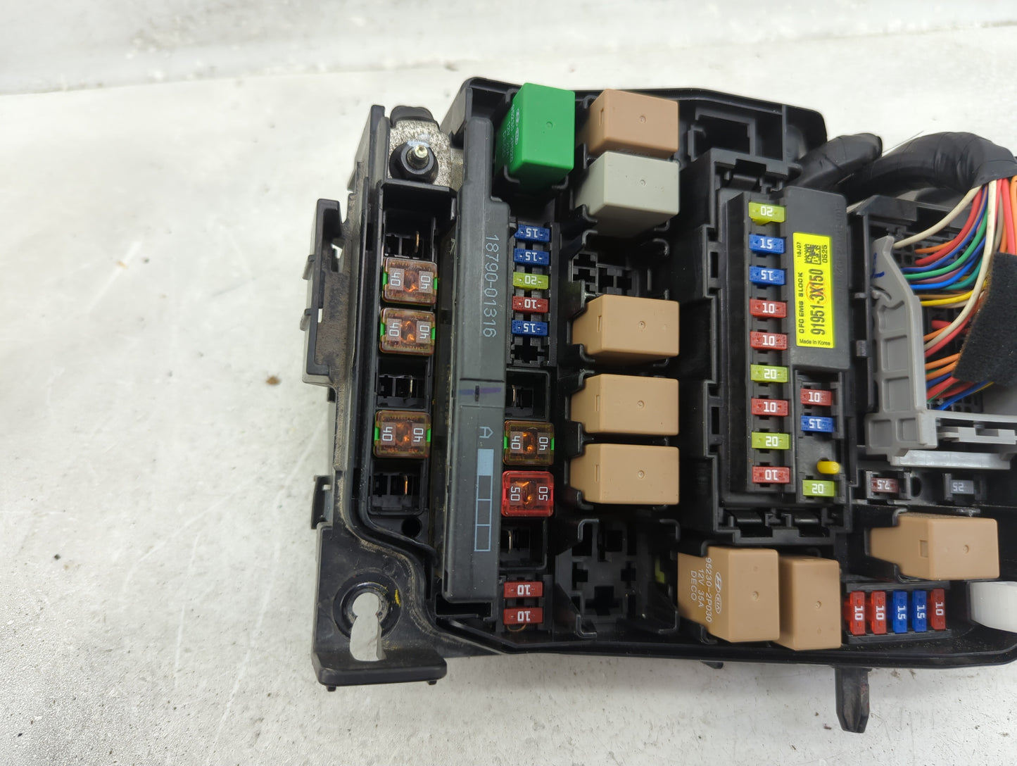 2017-2018 Kia Forte Fusebox Fuse Box Panel Relay Module P/N:91950-3X510 Fits Fits 2017 2018 OEM Used Auto Parts - Oemusedaut
