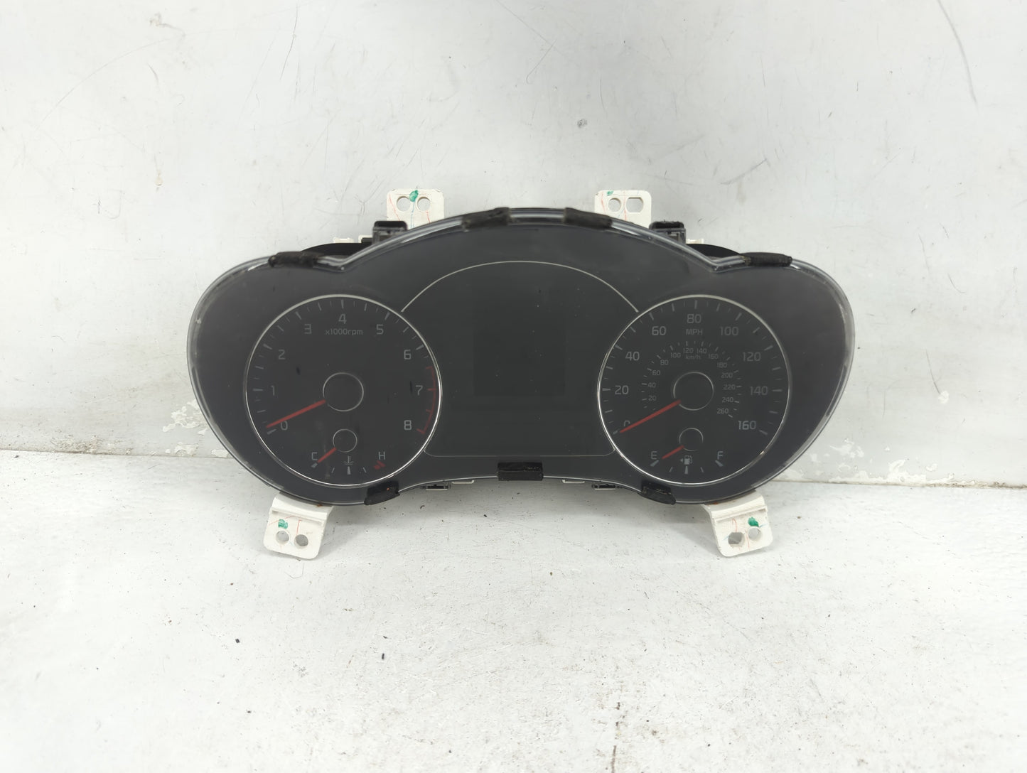 2017-2018 Kia Forte Instrument Cluster Speedometer Gauges P/N:94003-B0300 Fits Fits 2017 2018 OEM Used Auto Parts - Oemuseda