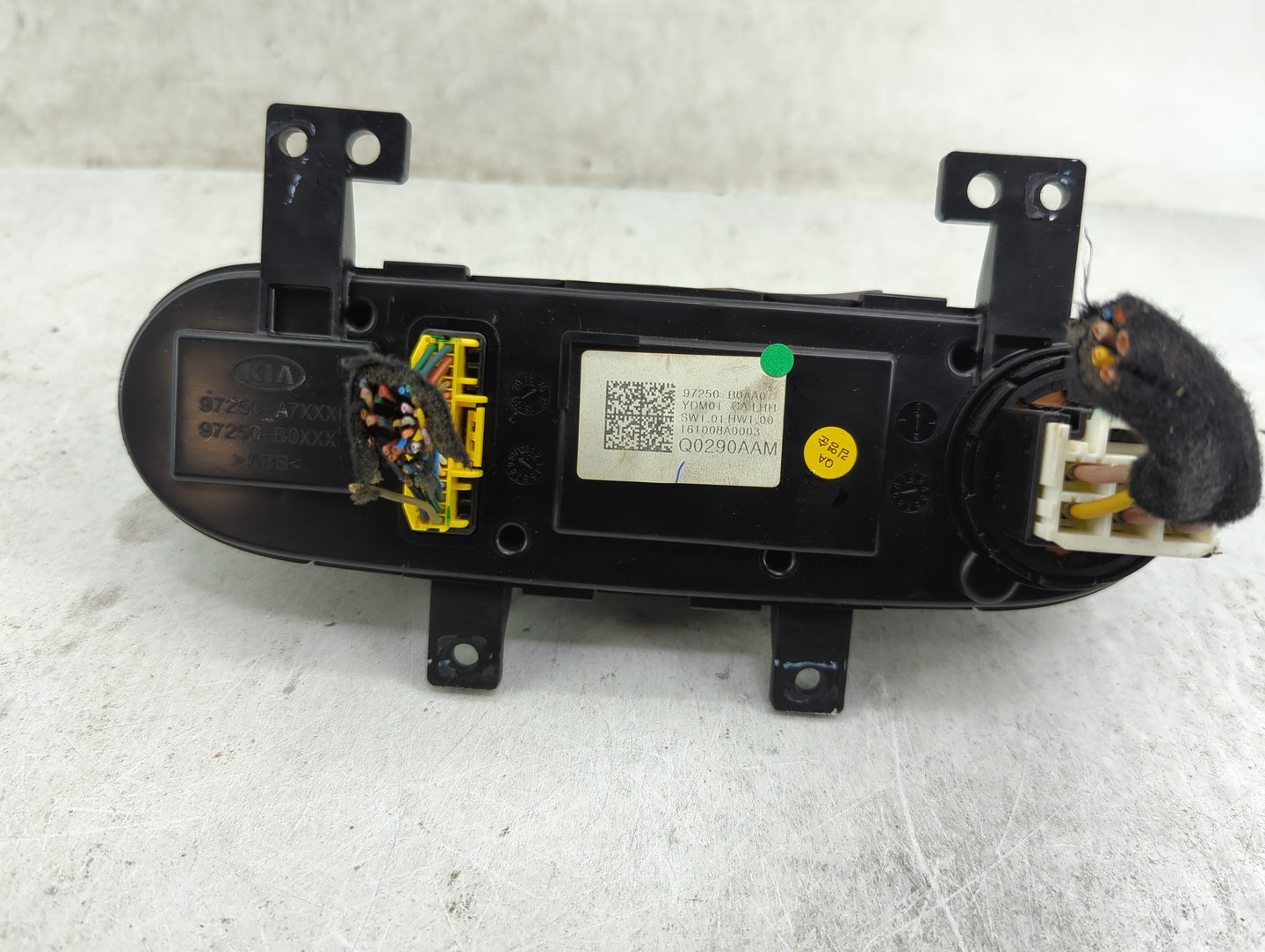 2017-2018 Kia Forte Climate Control Module Temperature AC/Heater Replacement P/N:97250-B0AA0 Fits Fits 2017 2018 OEM Used Au