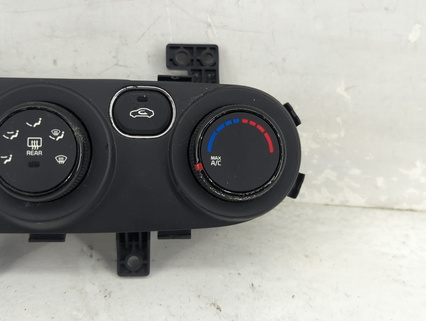 2017-2018 Kia Forte Climate Control Module Temperature AC/Heater Replacement P/N:97250-B0AA0 97250-A7000 Fits Fits 2017 2018