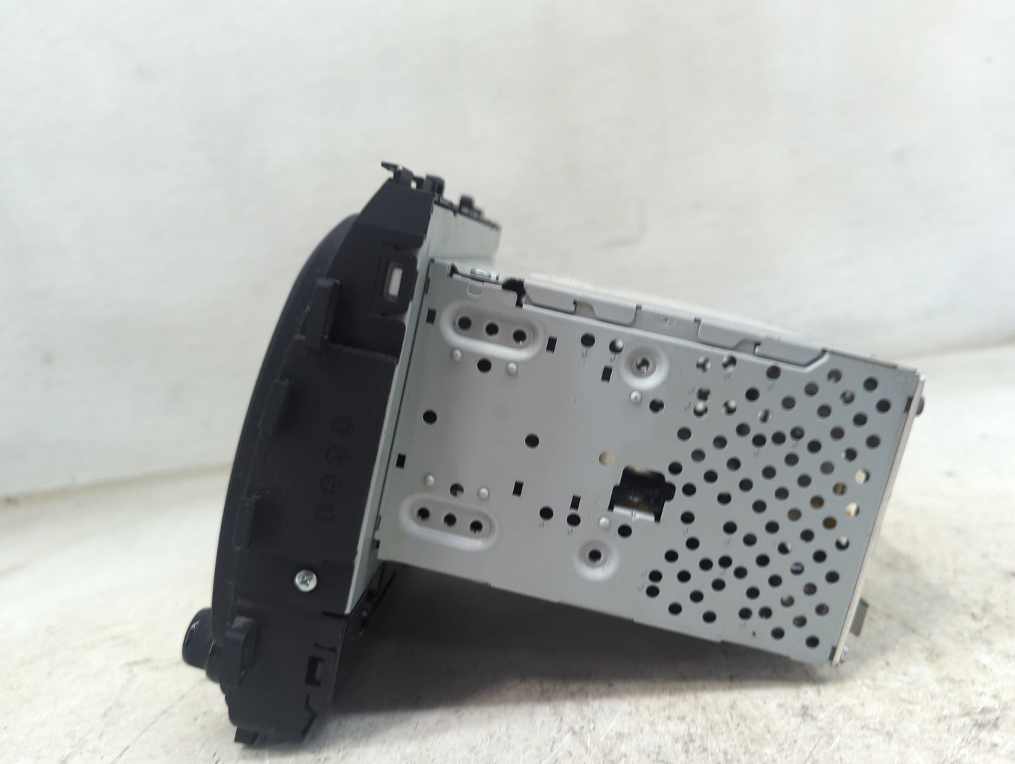 2017-2018 Kia Forte Radio AM FM Cd Player Receiver Replacement P/N:96160-B0010WK TQ8-ACBB0B0A Fits Fits 2017 2018 OEM Used A