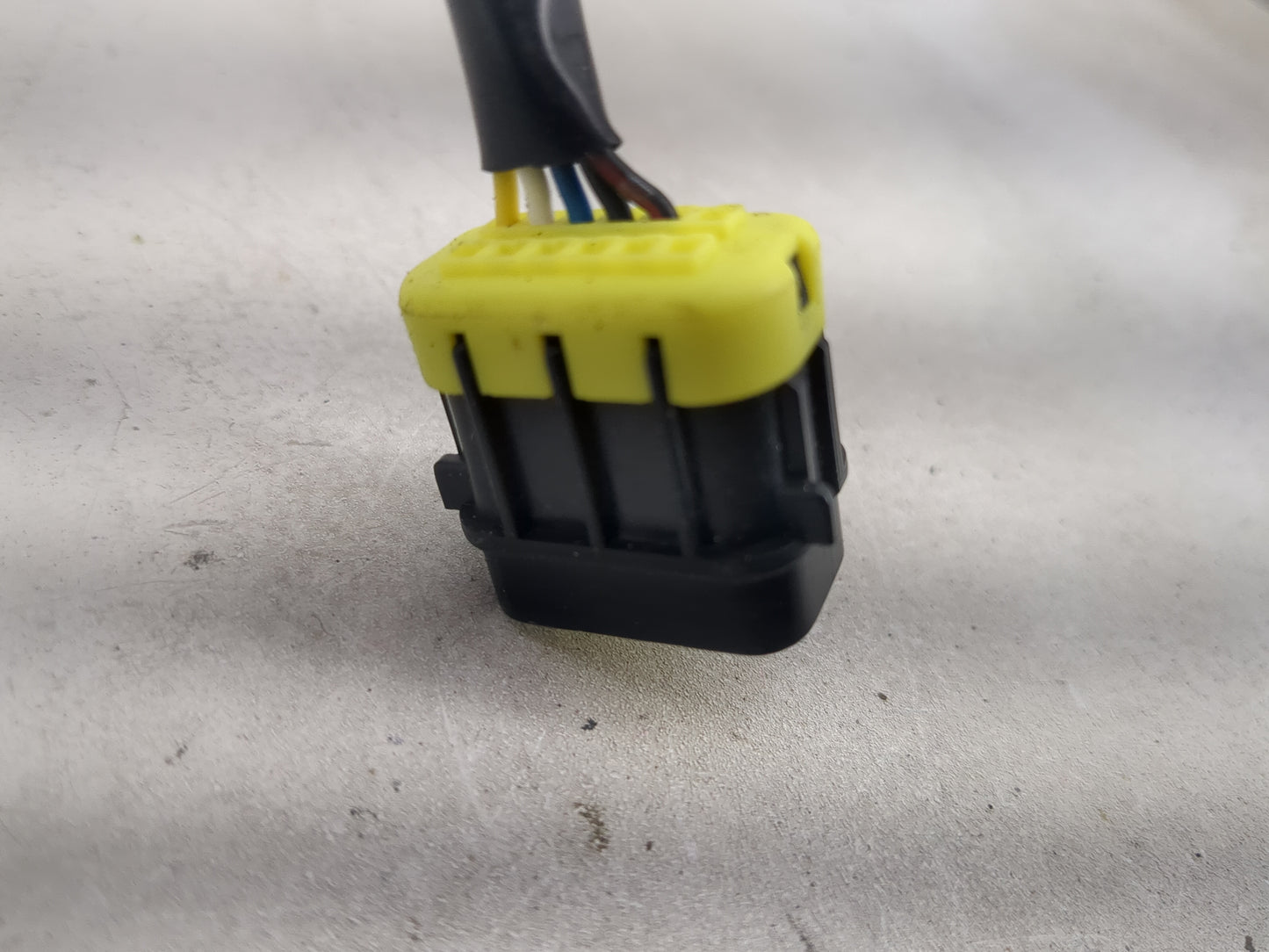 2016-2018 Kia Forte Passenger Side View Mirror - Right Door Mirror OEM Used - Oemusedautoparts1.com