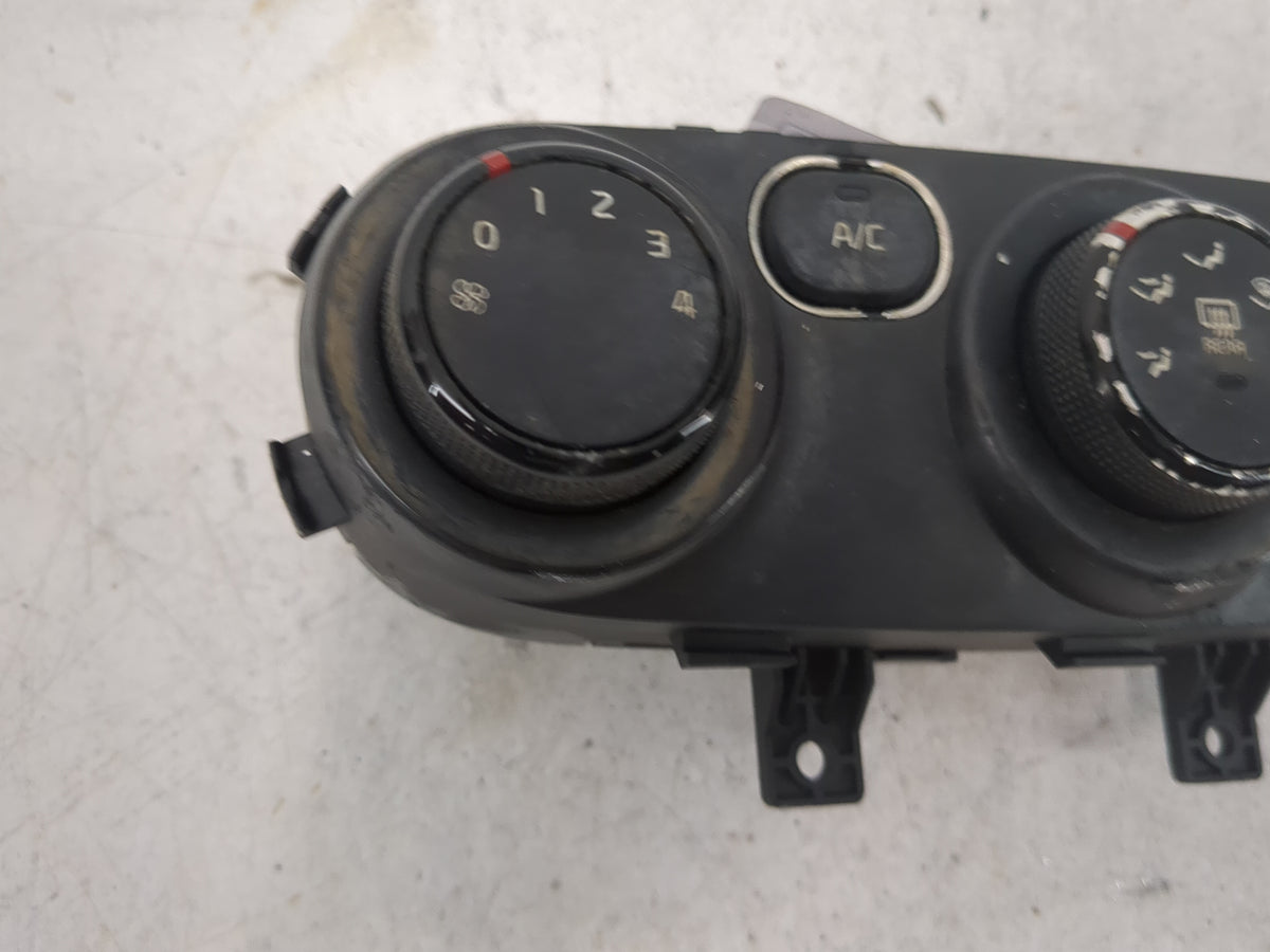 2017-2018 Kia Forte Climate Control Module Temperature AC/Heater Replacement P/N:97250-A7XXX 97250-B0XXX Fits Fits 2017 2018
