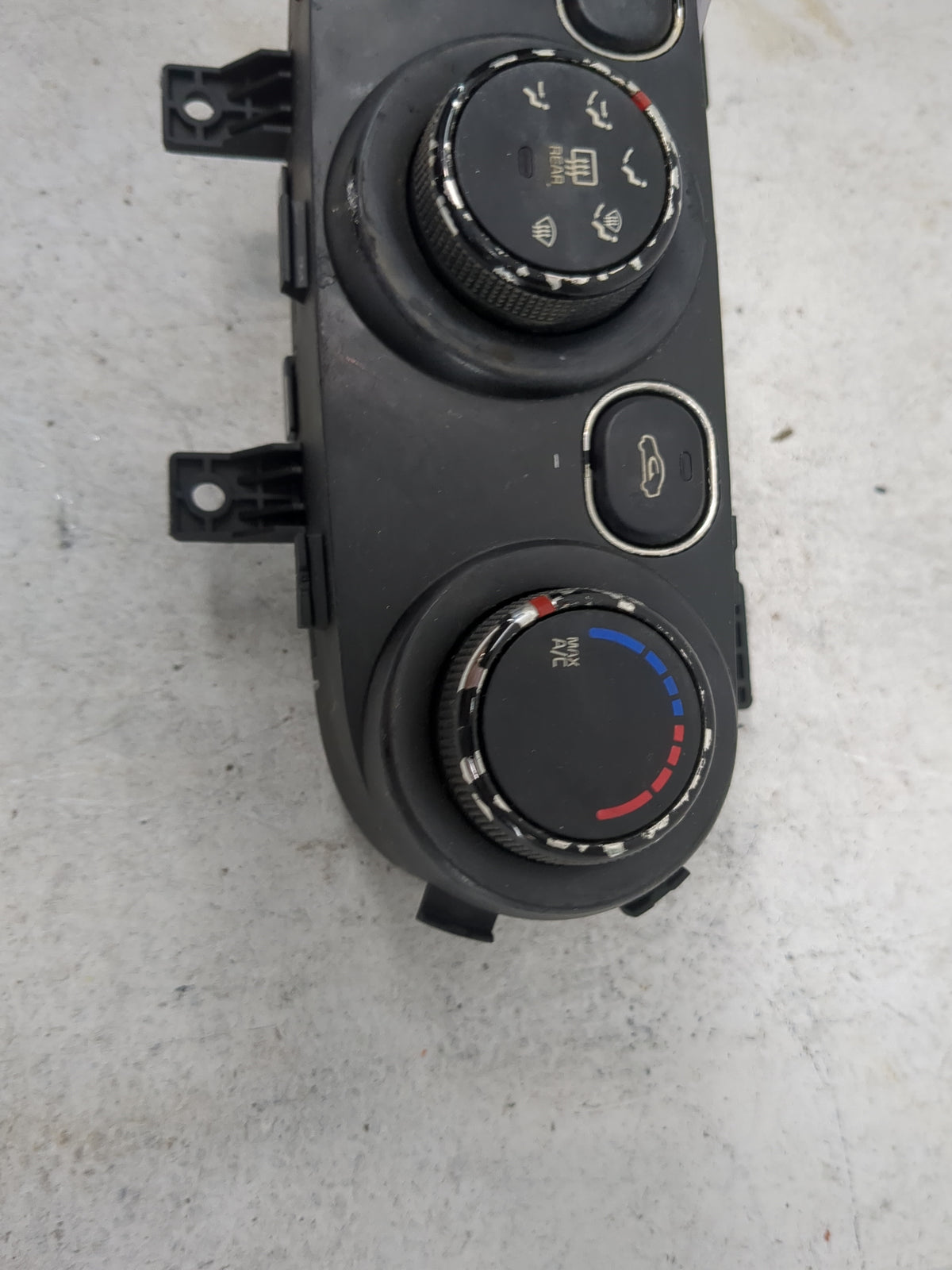 2017-2018 Kia Forte Climate Control Module Temperature AC/Heater Replacement P/N:97250-A7XXX 97250-B0XXX Fits Fits 2017 2018