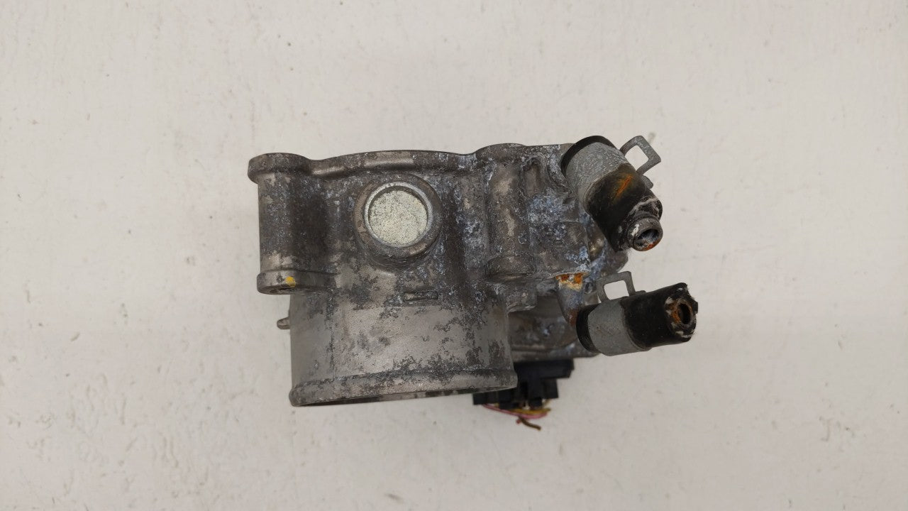 2014-2018 Kia Forte Throttle Body P/N:35100-2E000 Fits Fits 2011 2012 2013 2014 2015 2016 2017 2018 2019 OEM Used Auto Parts