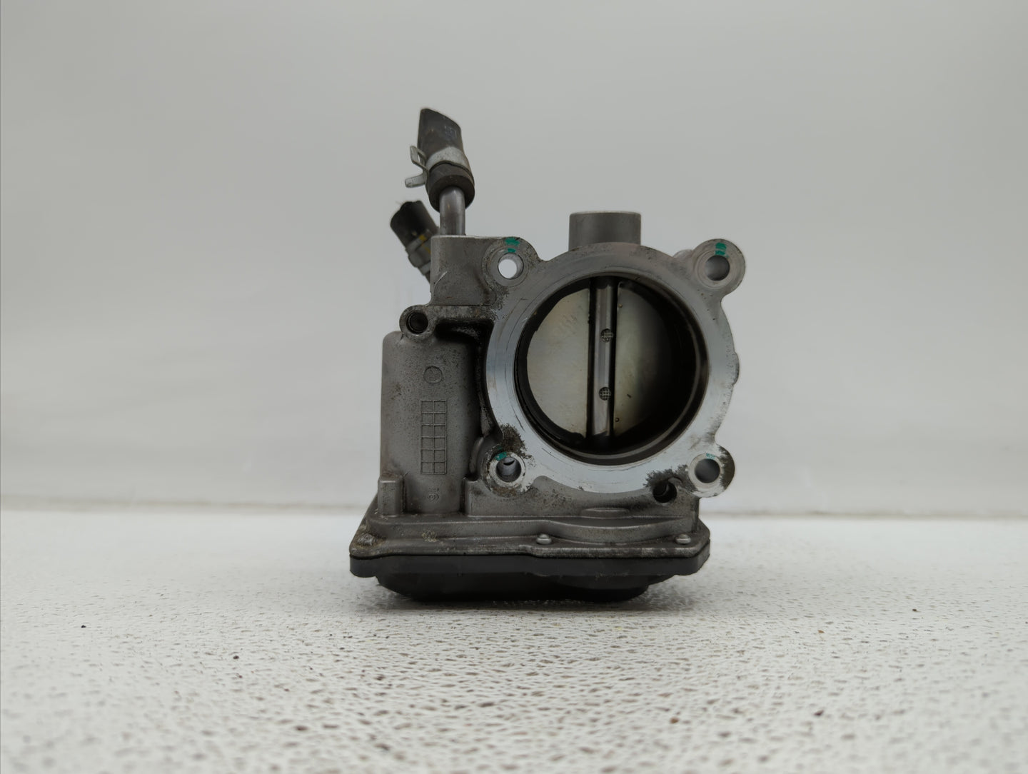 2014-2018 Kia Forte Throttle Body P/N:35100-2E000 1302150124, 35100-2E710 Fits Fits 2011 2012 2013 2014 2015 2016 2017 2018 
