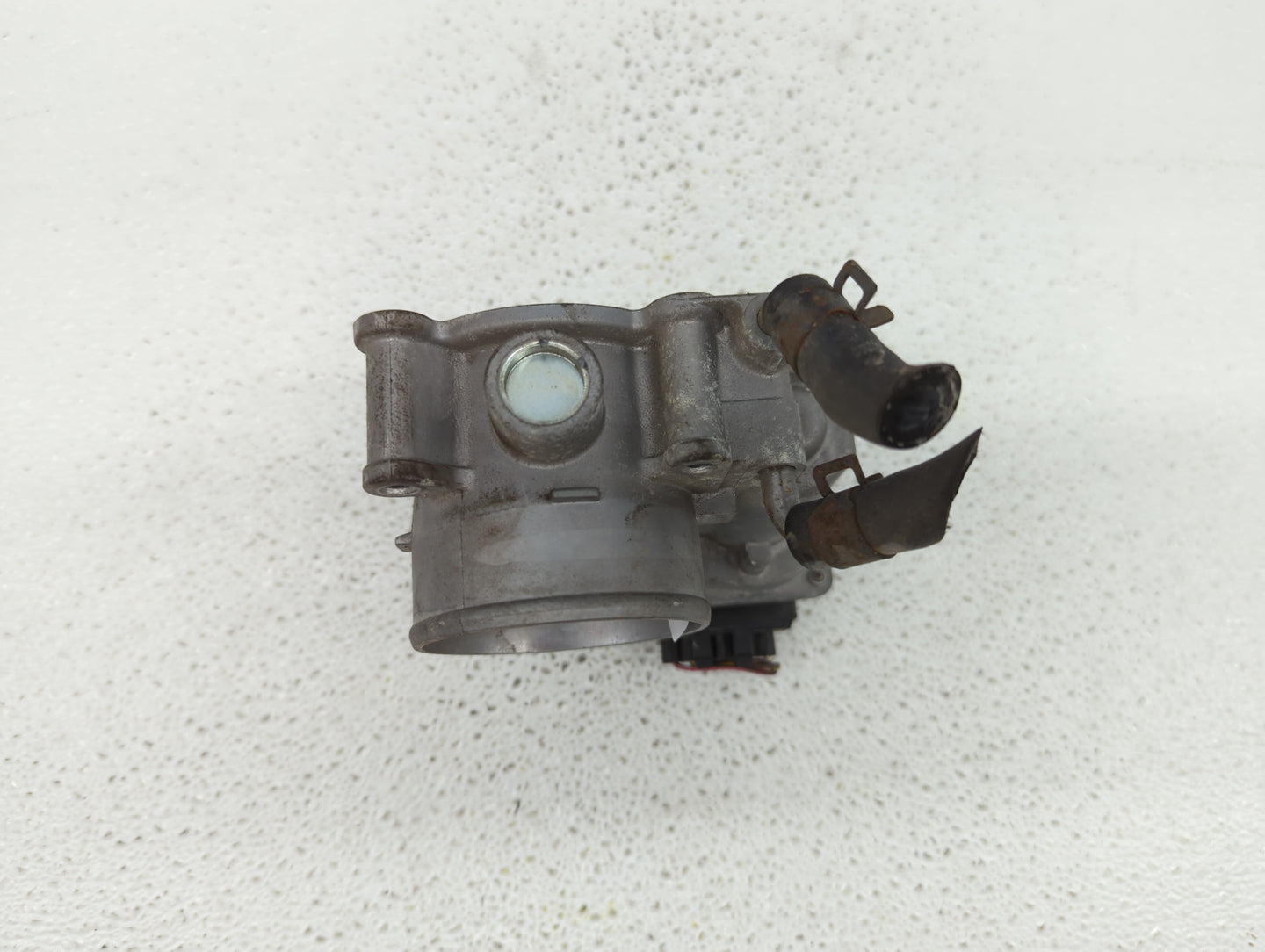 2014-2018 Kia Forte Throttle Body P/N:35100-2E000 1302150124, 35100-2E710 Fits Fits 2011 2012 2013 2014 2015 2016 2017 2018 