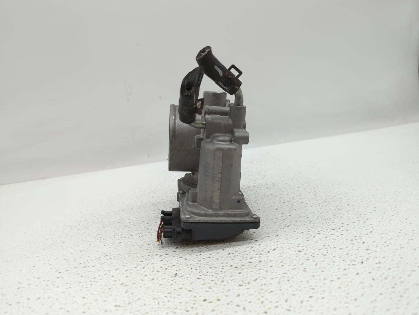 2014-2018 Kia Forte Throttle Body P/N:35100-2E000 1302150124, 35100-2E710 Fits Fits 2011 2012 2013 2014 2015 2016 2017 2018 