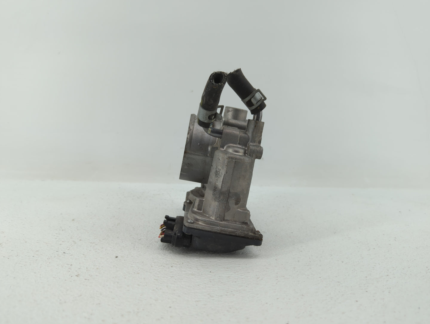 2014-2018 Kia Forte Throttle Body P/N:35100-2E000 1302150124, 35100-2E710 Fits Fits 2011 2012 2013 2014 2015 2016 2017 2018 