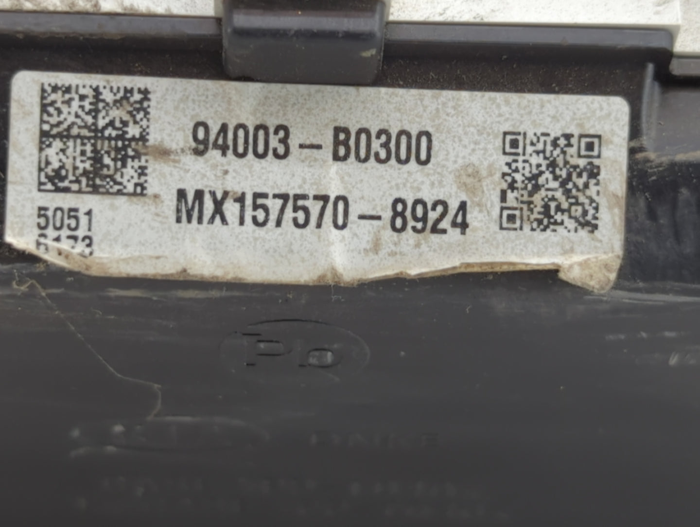 2017-2018 Kia Forte Instrument Cluster Speedometer Gauges P/N:94003-B0300 Fits Fits 2017 2018 OEM Used Auto Parts - Oemuseda