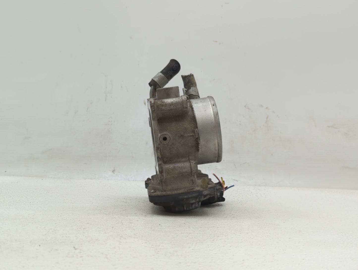 2014-2018 Kia Forte Throttle Body P/N:35100-2E000 1302150124, 35100-2E710 Fits Fits 2011 2012 2013 2014 2015 2016 2017 2018 