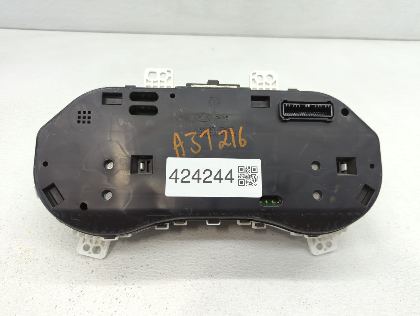 2017-2018 Kia Forte Instrument Cluster Speedometer Gauges P/N:94003-B0301 94013-B0300, 94003-B0300 Fits Fits 2017 2018 OEM U