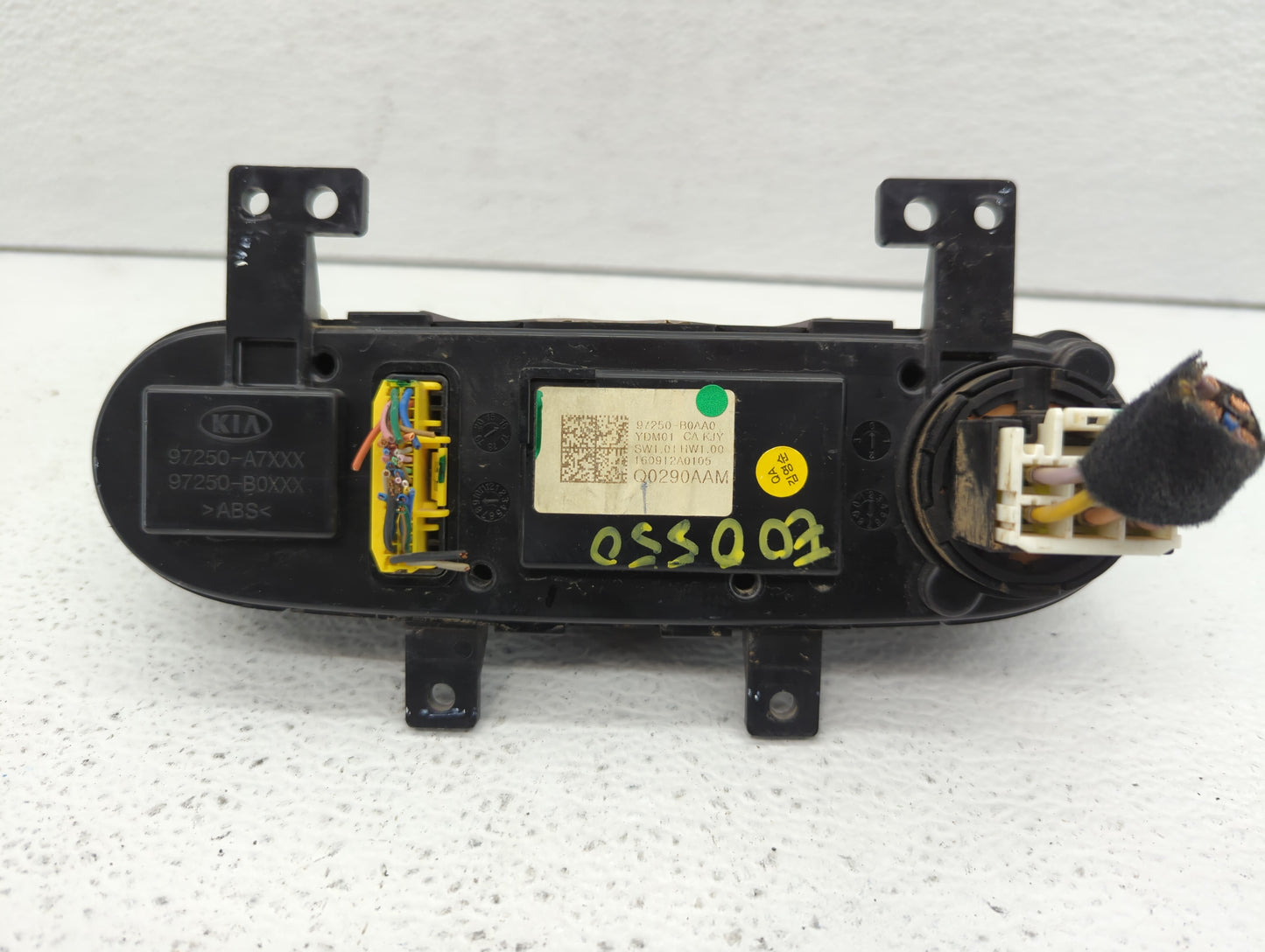 2017-2018 Kia Forte Climate Control Module Temperature AC/Heater Replacement P/N:97250-B0AA0 K1900CE49 Fits Fits 2017 2018 O