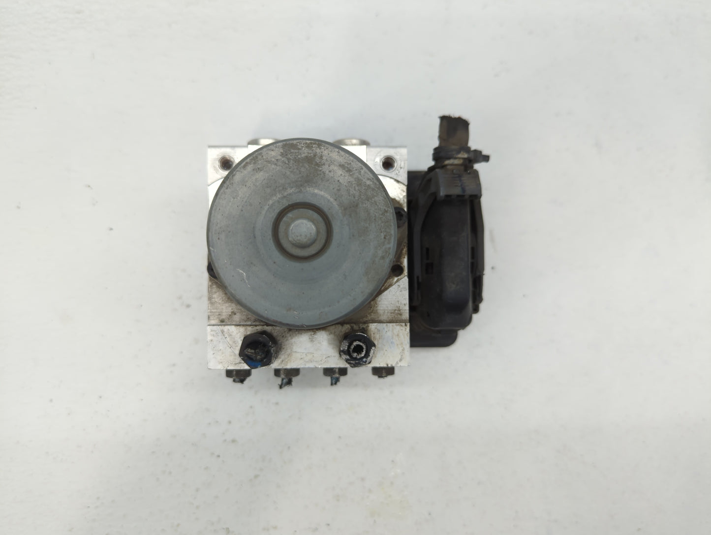 2017-2018 Kia Forte ABS Pump Control Module Replacement P/N:58900-B0200 58920-B0200 Fits Fits 2017 2018 OEM Used Auto Parts 