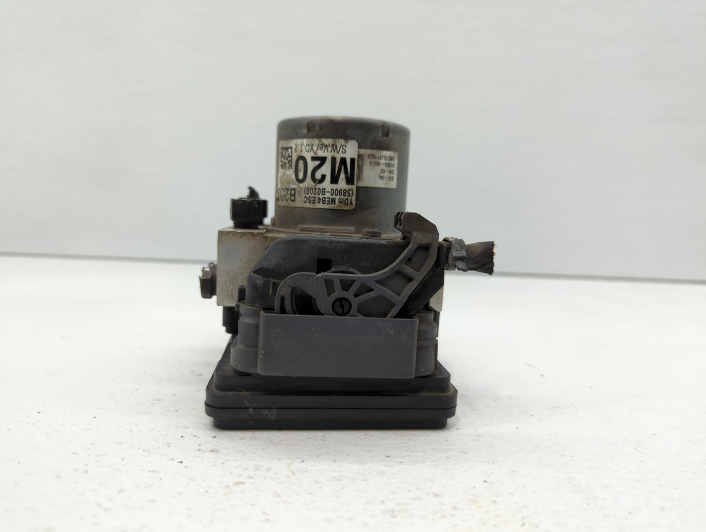 2017-2018 Kia Forte ABS Pump Control Module Replacement P/N:58900-B0200 58920-B0200 Fits Fits 2017 2018 OEM Used Auto Parts 