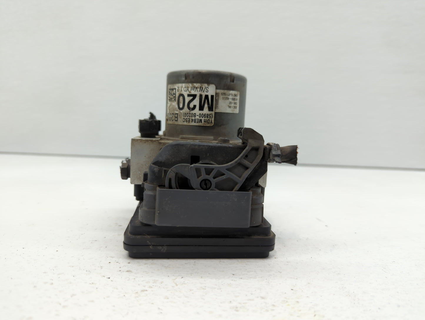 2017-2018 Kia Forte ABS Pump Control Module Replacement P/N:58900-B0200 58920-B0200 Fits Fits 2017 2018 OEM Used Auto Parts 