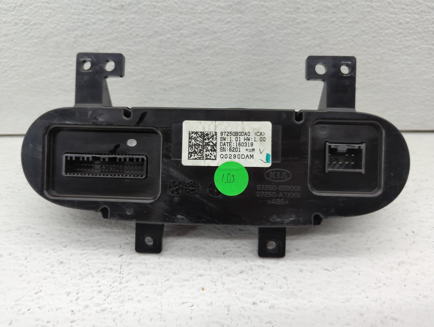 2017-2018 Kia Forte Climate Control Module Temperature AC/Heater Replacement P/N:97250B0DA0 Fits Fits 2017 2018 OEM Used Aut
