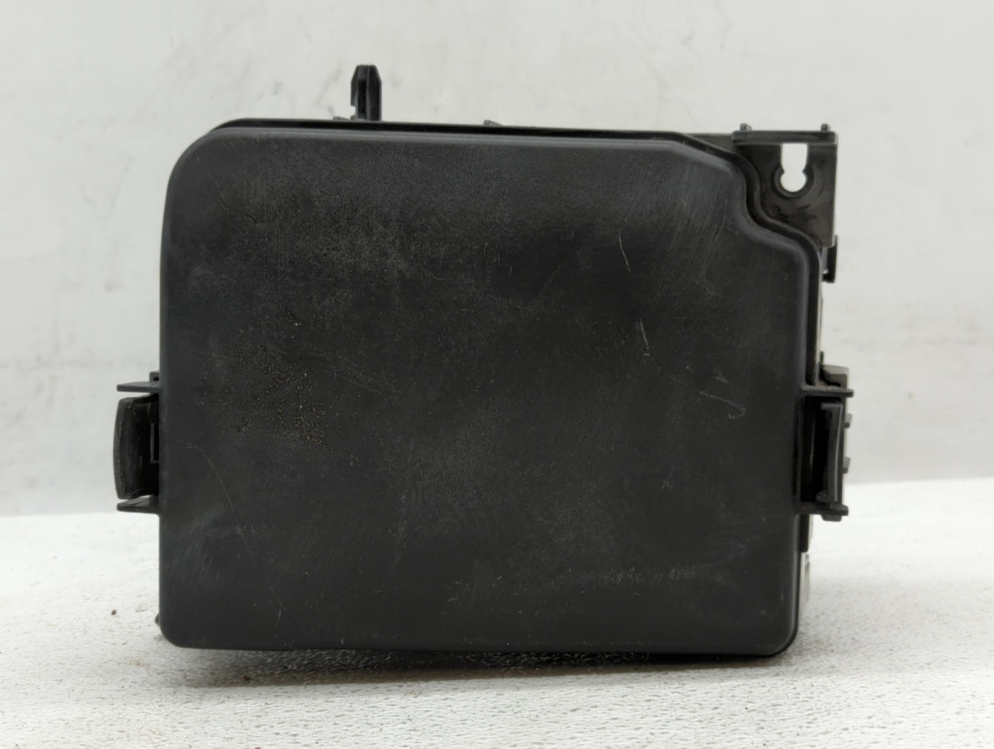 2017-2018 Kia Forte Fusebox Fuse Box Panel Relay Module P/N:91218 B0210 91218 B0170 Fits Fits 2017 2018 OEM Used Auto Parts 