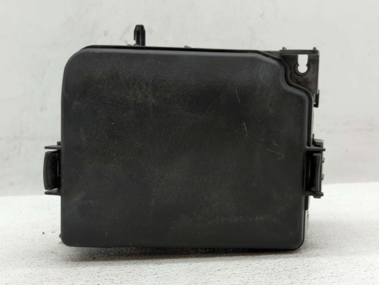 2017-2018 Kia Forte Fusebox Fuse Box Panel Relay Module P/N:91218 B0210 91218 B0170 Fits Fits 2017 2018 OEM Used Auto Parts 