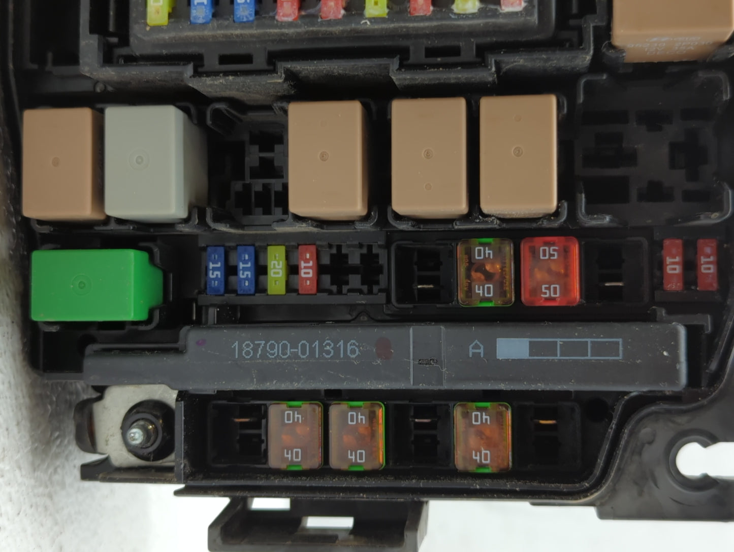 2017-2018 Kia Forte Fusebox Fuse Box Panel Relay Module P/N:91218 B0210 91218 B0170 Fits Fits 2017 2018 OEM Used Auto Parts 