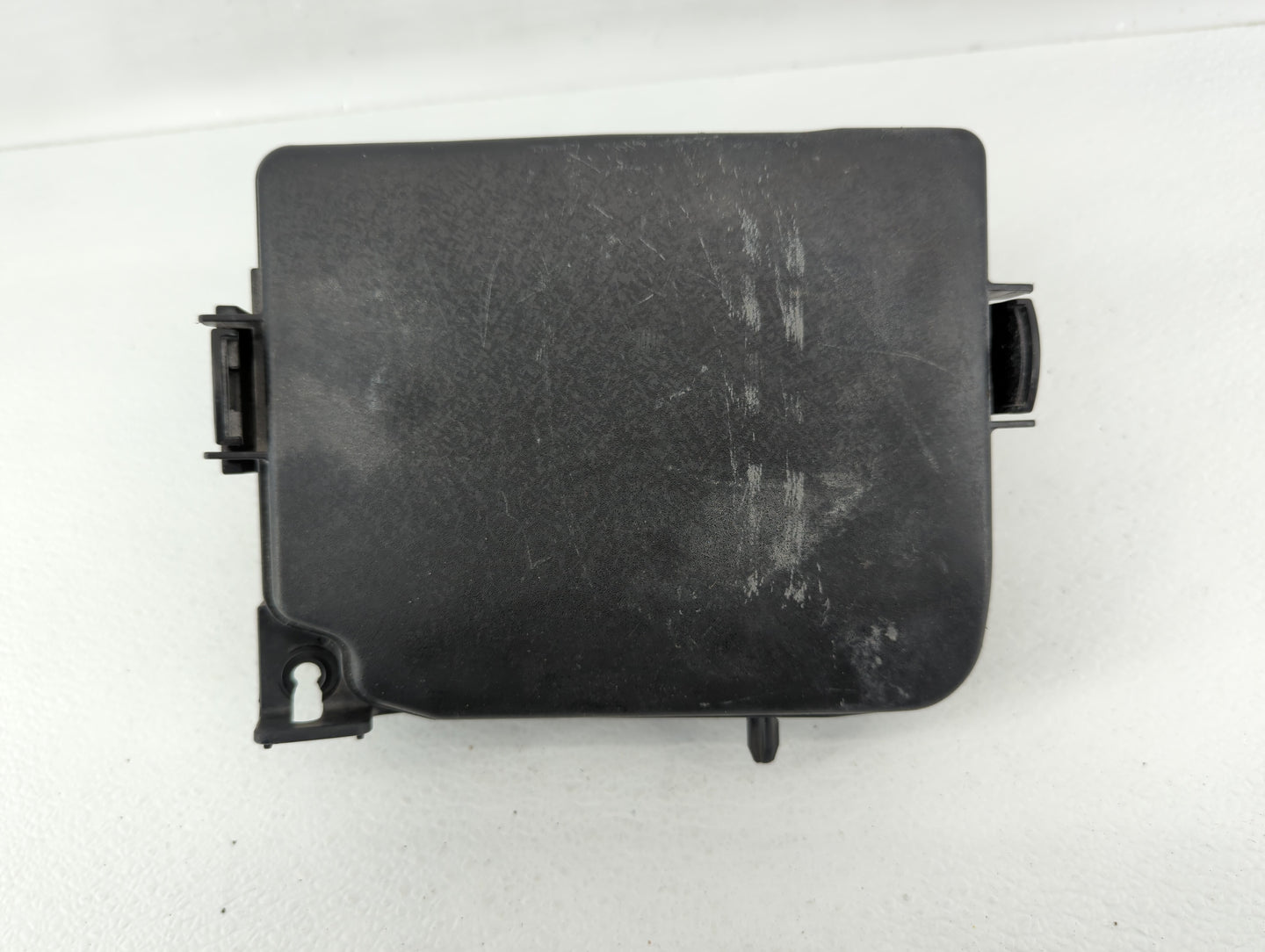 2017-2018 Kia Forte Fusebox Fuse Box Panel Relay Module P/N:91218-B0210 Fits Fits 2017 2018 OEM Used Auto Parts - Oemusedaut