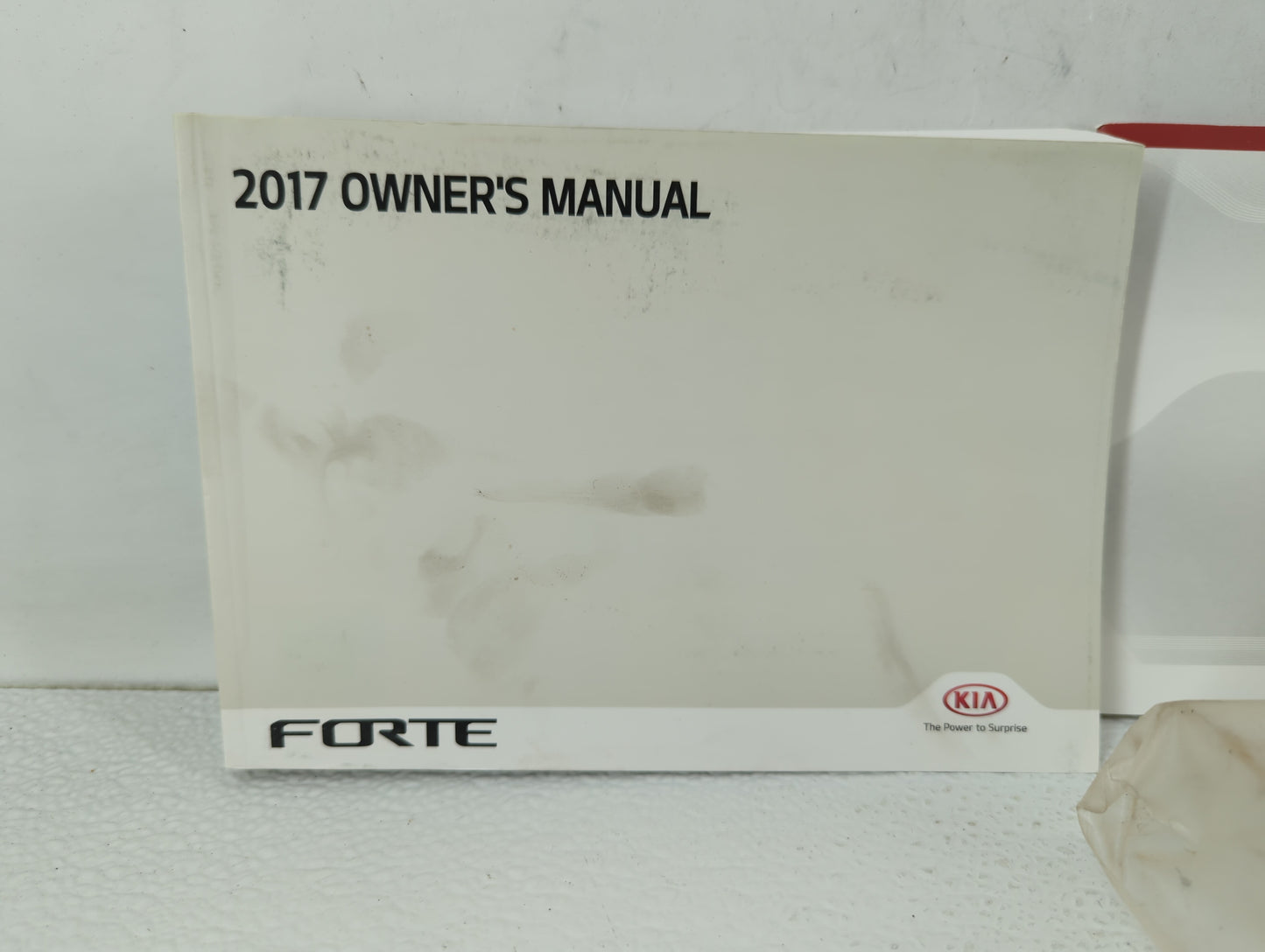 2017 Kia Forte Owners Manual Book Guide OEM Used Auto Parts - Oemusedautoparts1.com