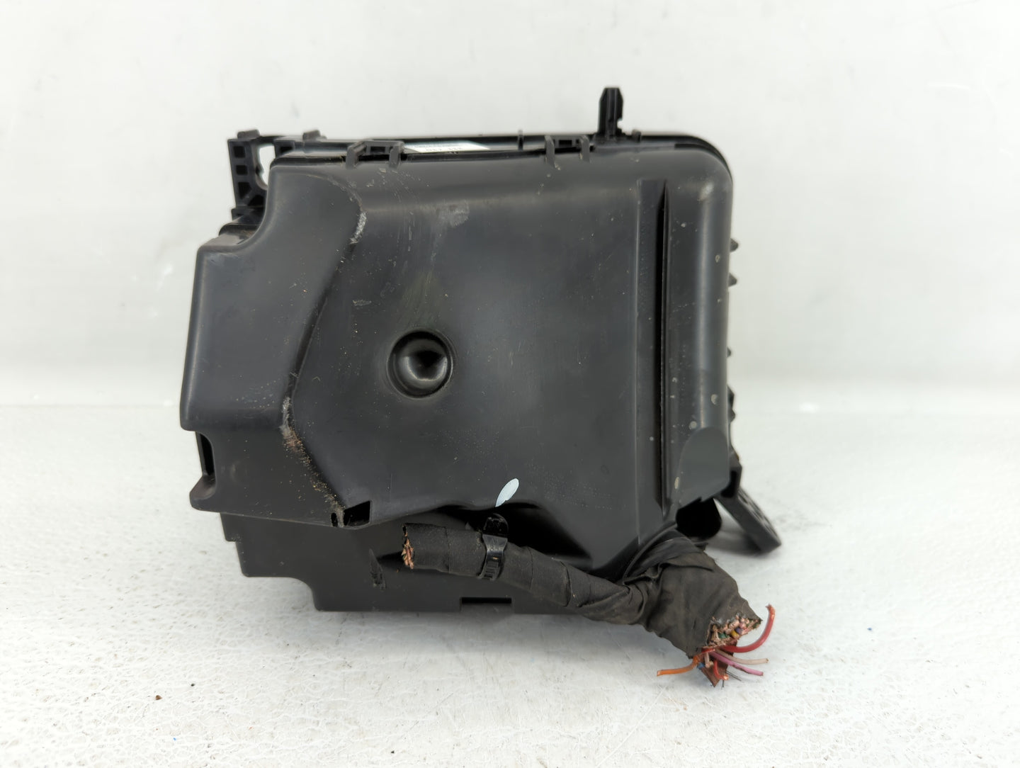 2017-2018 Kia Forte Fusebox Fuse Box Panel Relay Module P/N:91218-B0170 Fits Fits 2017 2018 OEM Used Auto Parts - Oemusedaut
