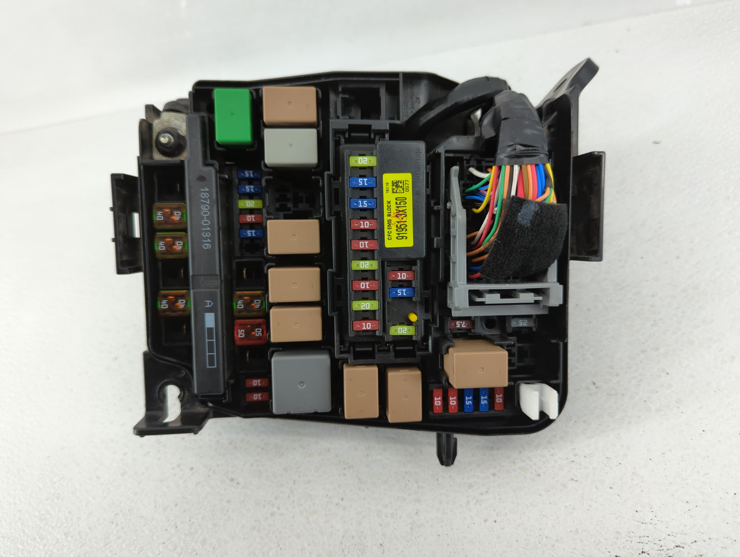 2017-2018 Kia Forte Fusebox Fuse Box Panel Relay Module P/N:91221-B0060 Fits Fits 2017 2018 OEM Used Auto Parts - Oemusedaut