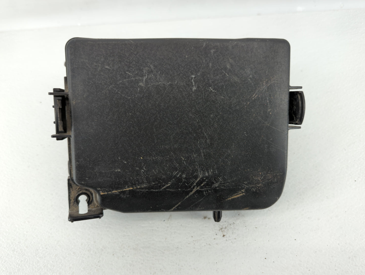 2017-2018 Kia Forte Fusebox Fuse Box Panel Relay Module P/N:91221-B0060 Fits Fits 2017 2018 OEM Used Auto Parts - Oemusedaut