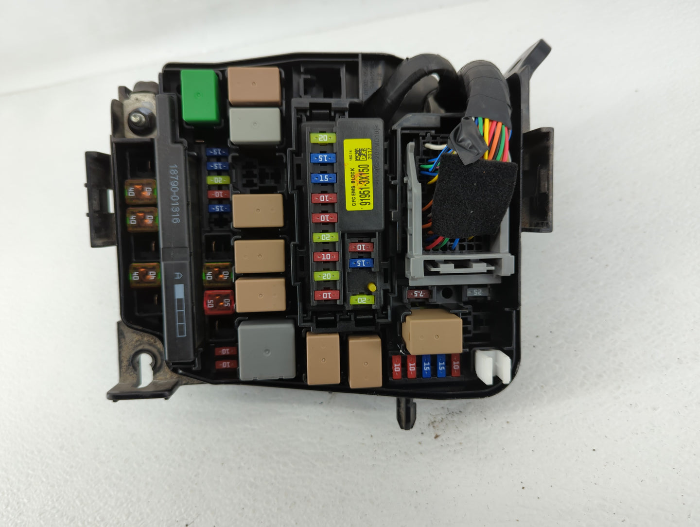2017-2018 Kia Forte Fusebox Fuse Box Panel Relay Module P/N:91221-B0060 Fits Fits 2017 2018 OEM Used Auto Parts - Oemusedaut