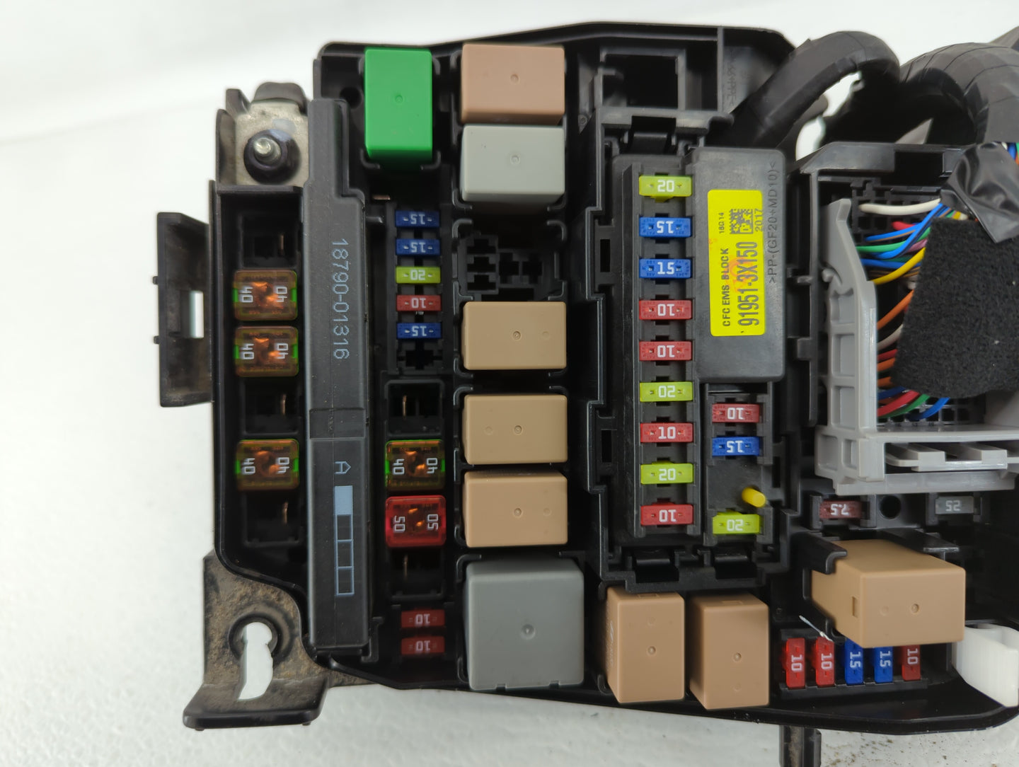 2017-2018 Kia Forte Fusebox Fuse Box Panel Relay Module P/N:91221-B0060 Fits Fits 2017 2018 OEM Used Auto Parts - Oemusedaut