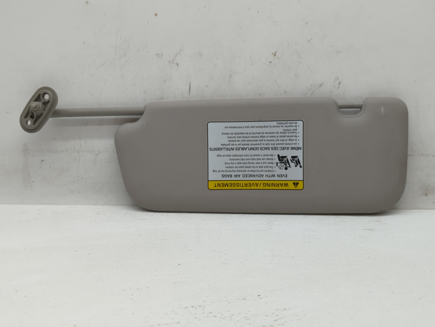 2017-2018 Kia Forte Sun Visor Shade Replacement Passenger Right Mirror Fits Fits 2017 2018 OEM Used Auto Parts - Oemusedauto
