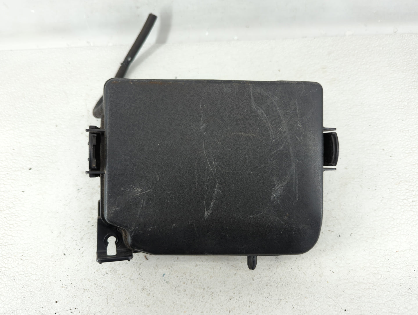 2017-2018 Kia Forte Fusebox Fuse Box Panel Relay Module P/N:18790-01316 18790, P077V070, 91221-B0070 Fits Fits 2017 2018 OEM