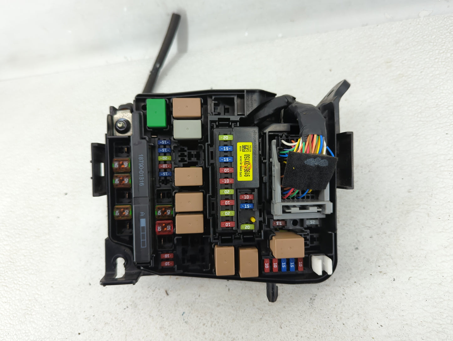 2017-2018 Kia Forte Fusebox Fuse Box Panel Relay Module P/N:18790-01316 18790, P077V070, 91221-B0070 Fits Fits 2017 2018 OEM
