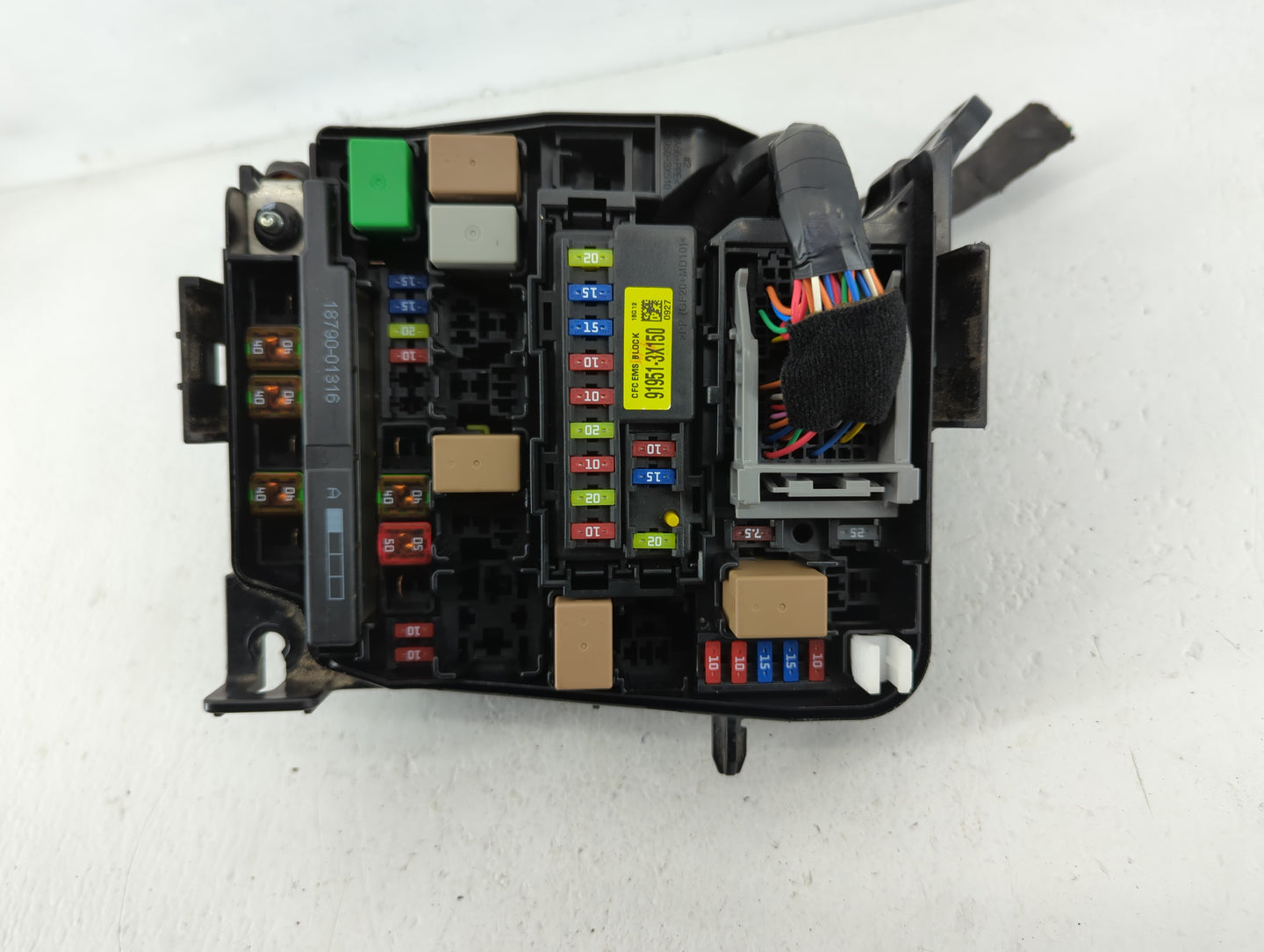2017-2018 Kia Forte Fusebox Fuse Box Panel Relay Module P/N:18790-01316 18790, P077V070, 91221-B0070 Fits Fits 2017 2018 OEM