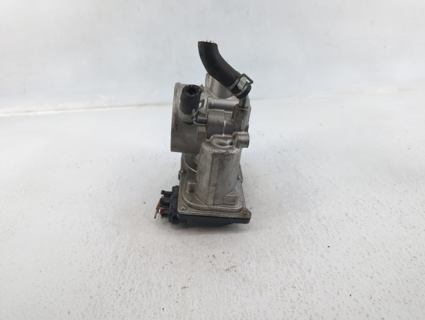 2014-2018 Kia Forte Throttle Body P/N:35100-2E000 Fits Fits 2011 2012 2013 2014 2015 2016 2017 2018 2019 2020 2021 OEM Used 