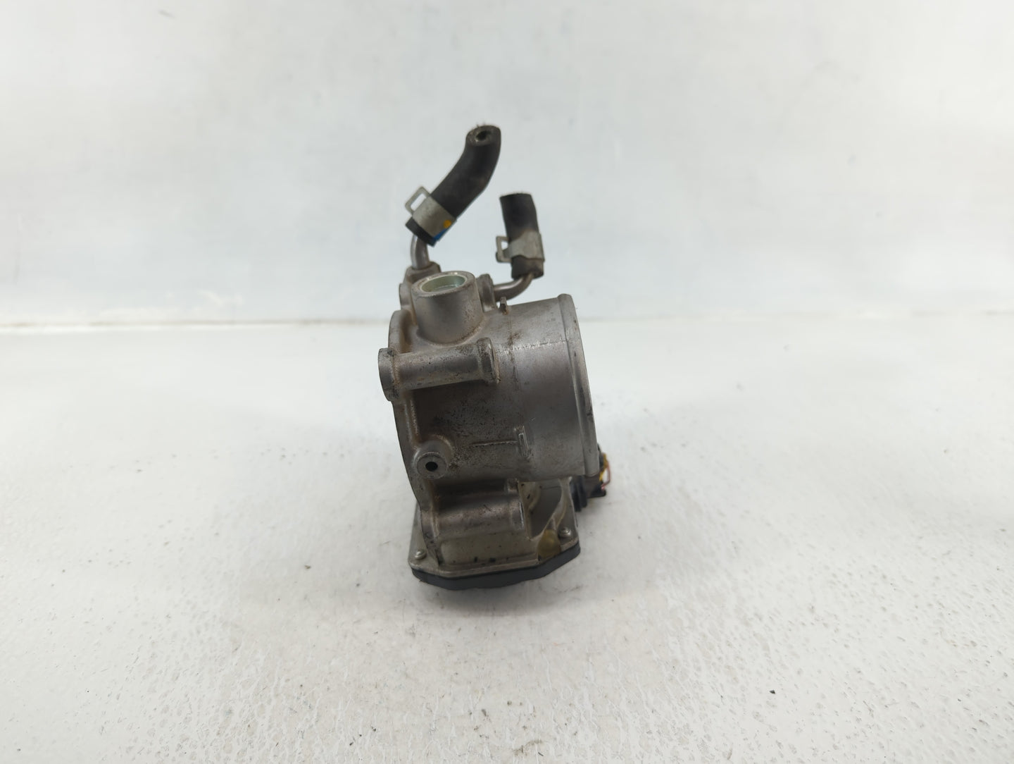 2014-2018 Kia Forte Throttle Body P/N:35100-2E000 Fits Fits 2011 2012 2013 2014 2015 2016 2017 2018 2019 2020 2021 OEM Used 