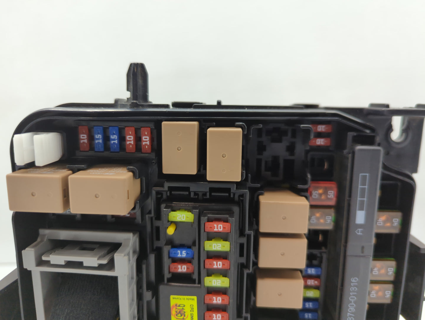 2017-2018 Kia Forte Fusebox Fuse Box Panel Relay Module P/N:91753-A7220 91221-B0060 Fits Fits 2017 2018 OEM Used Auto Parts 
