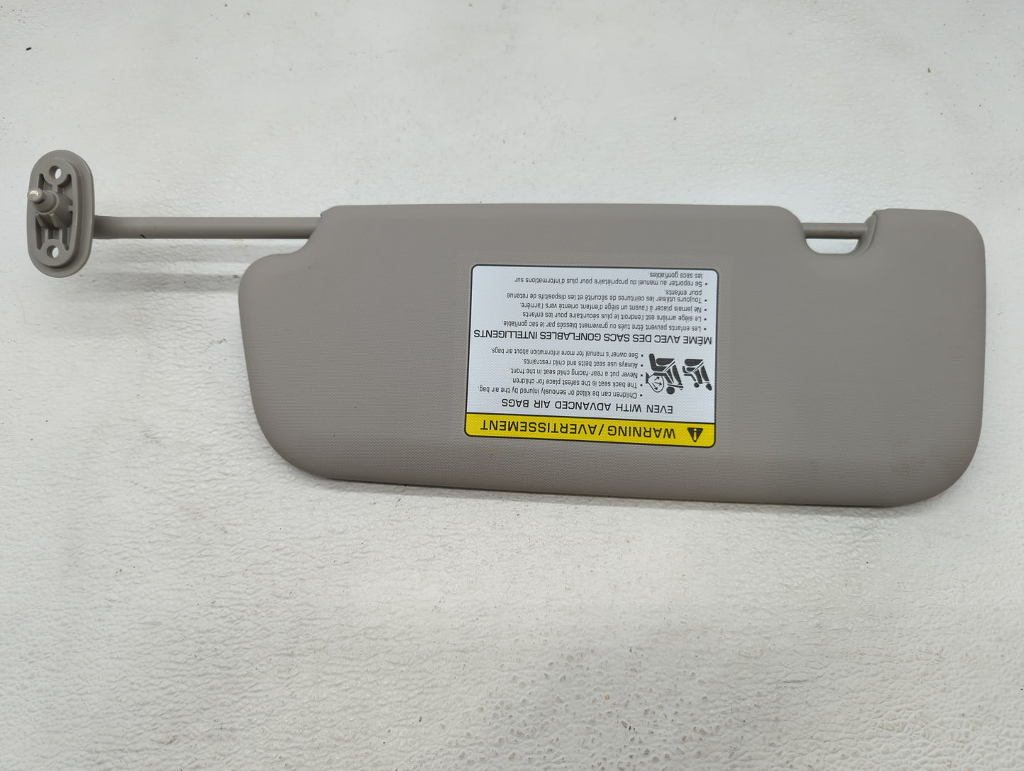 2017-2018 Kia Forte Sun Visor Shade Replacement Passenger Right Mirror Fits Fits 2017 2018 OEM Used Auto Parts - Oemusedauto