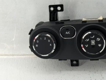 2017-2018 Kia Forte Climate Control Module Temperature AC/Heater Replacement P/N:97250-B0AA0 Fits Fits 2017 2018 OEM Used Auto Parts