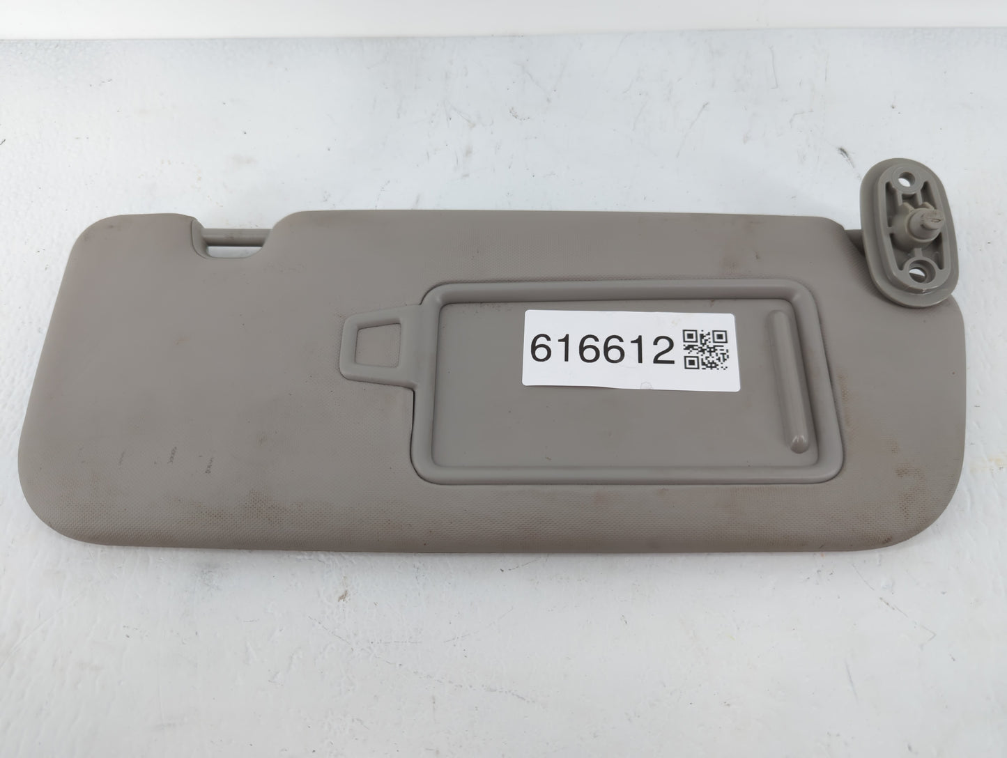 2017-2018 Kia Forte Sun Visor Shade Replacement Passenger Right Mirror Fits Fits 2017 2018 OEM Used Auto Parts - Oemusedauto