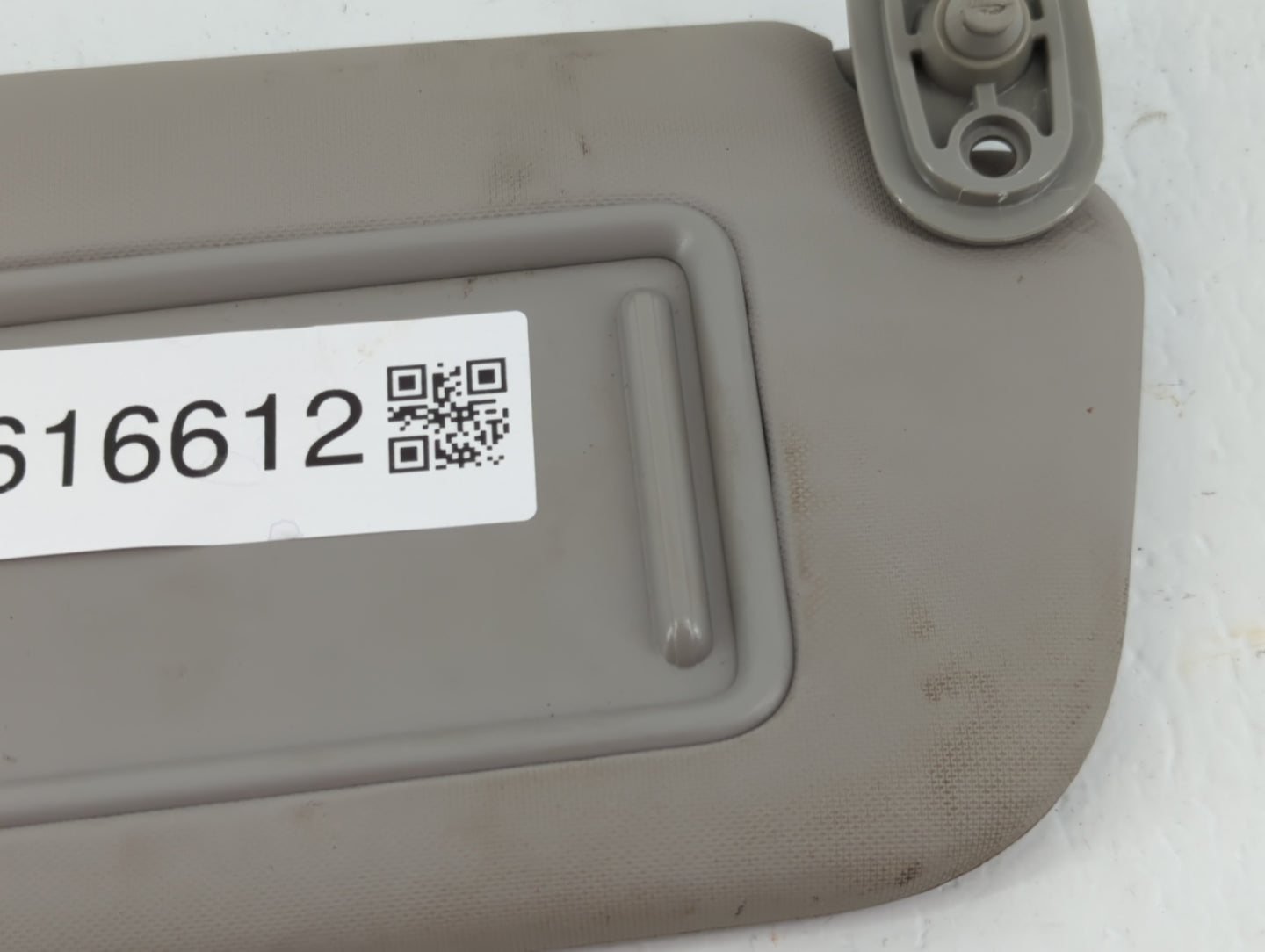 2017-2018 Kia Forte Sun Visor Shade Replacement Passenger Right Mirror Fits Fits 2017 2018 OEM Used Auto Parts - Oemusedauto