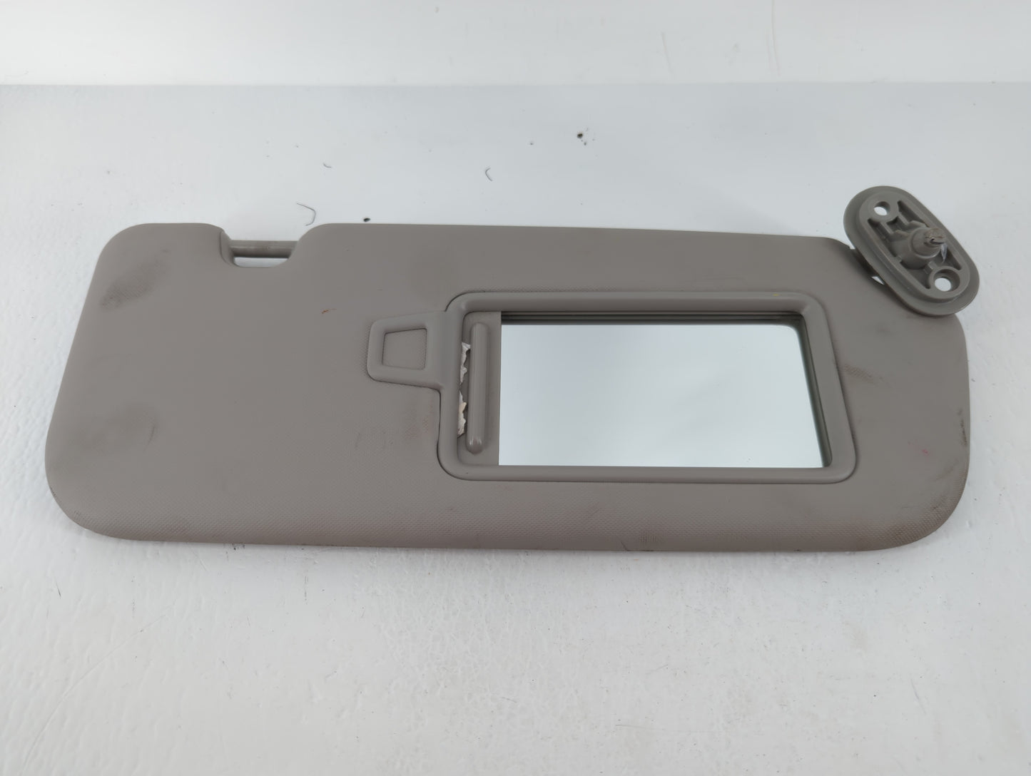 2017-2018 Kia Forte Sun Visor Shade Replacement Passenger Right Mirror Fits Fits 2017 2018 OEM Used Auto Parts - Oemusedauto