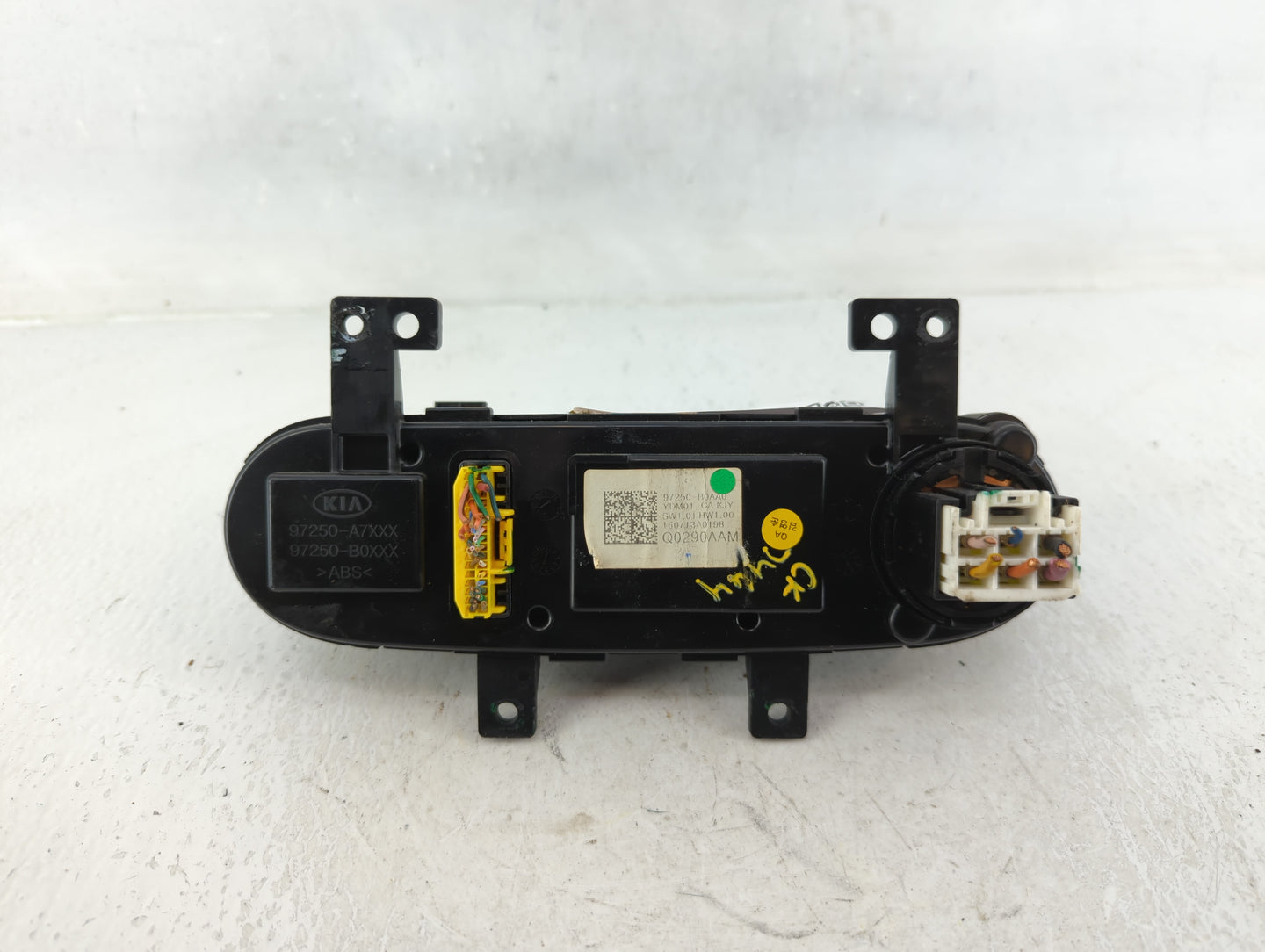 2017-2018 Kia Forte Climate Control Module Temperature AC/Heater Replacement P/N:97250-B0AA0 QO290AAM Fits Fits 2017 2018 OE