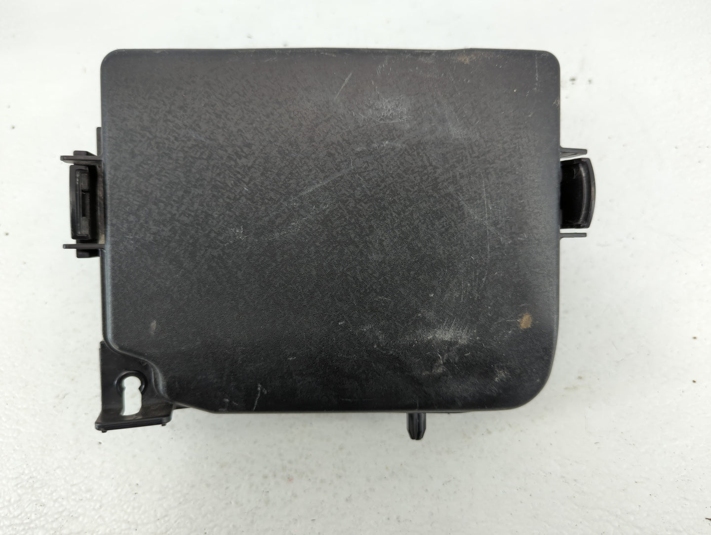 2017-2018 Kia Forte Fusebox Fuse Box Panel Relay Module P/N:91218 B0400 Fits Fits 2017 2018 OEM Used Auto Parts - Oemusedaut