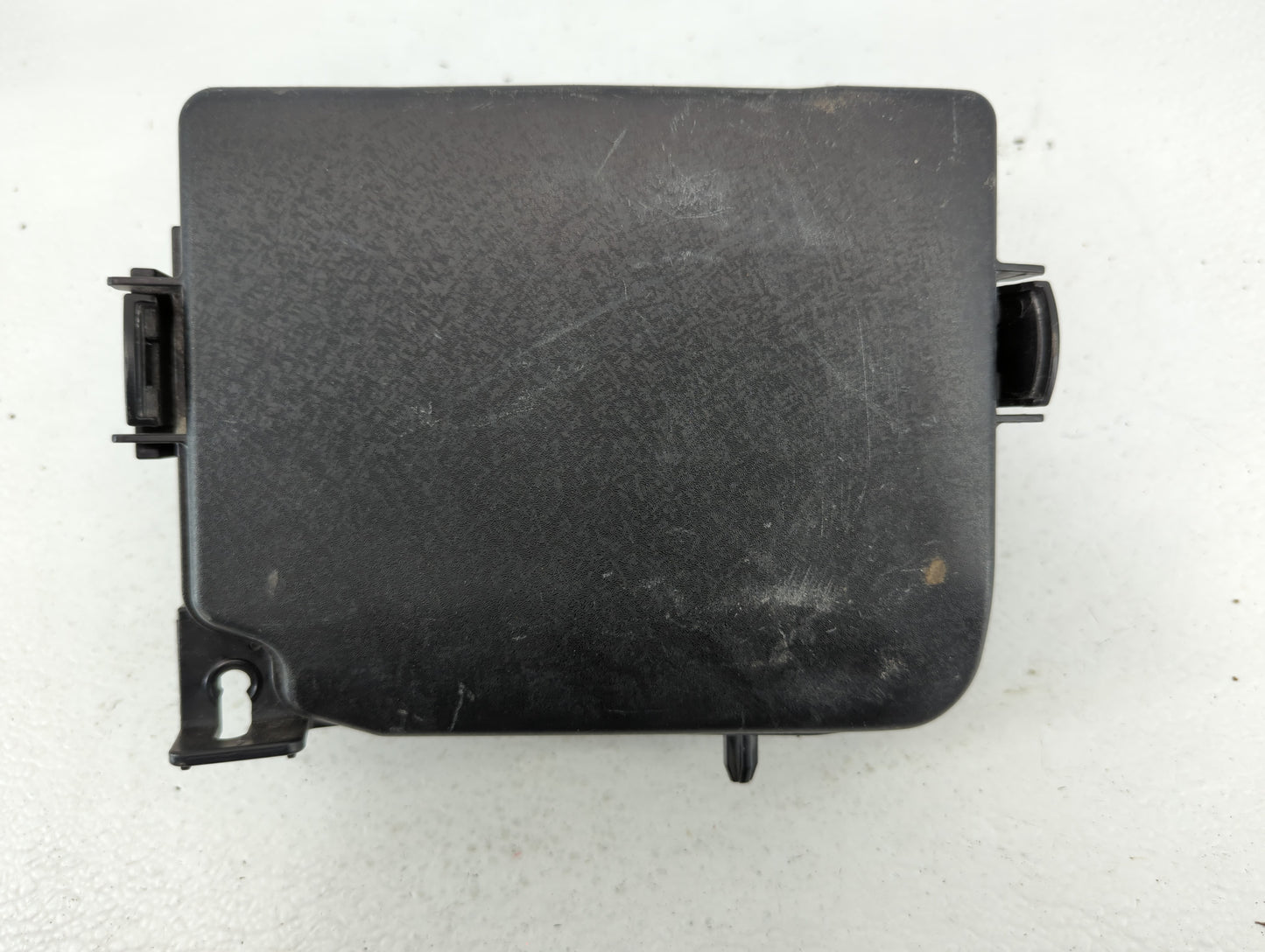 2017-2018 Kia Forte Fusebox Fuse Box Panel Relay Module P/N:91218 B0400 Fits Fits 2017 2018 OEM Used Auto Parts - Oemusedaut