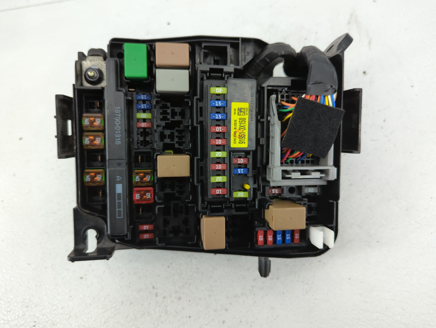 2017-2018 Kia Forte Fusebox Fuse Box Panel Relay Module P/N:91218 B0400 Fits Fits 2017 2018 OEM Used Auto Parts - Oemusedaut