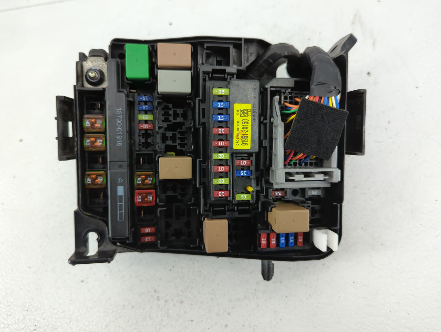 2017-2018 Kia Forte Fusebox Fuse Box Panel Relay Module P/N:91218 B0400 Fits Fits 2017 2018 OEM Used Auto Parts - Oemusedaut