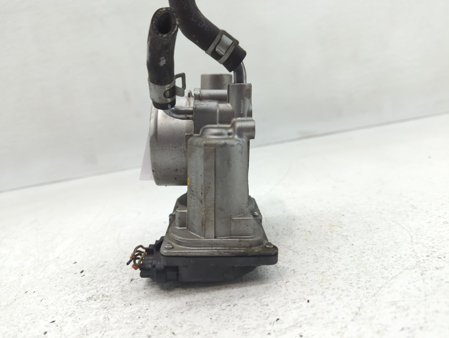 2014-2018 Kia Forte Throttle Body P/N:35100-2E000 Fits Fits 2011 2012 2013 2014 2015 2016 2017 2018 2019 2020 2021 OEM Used 