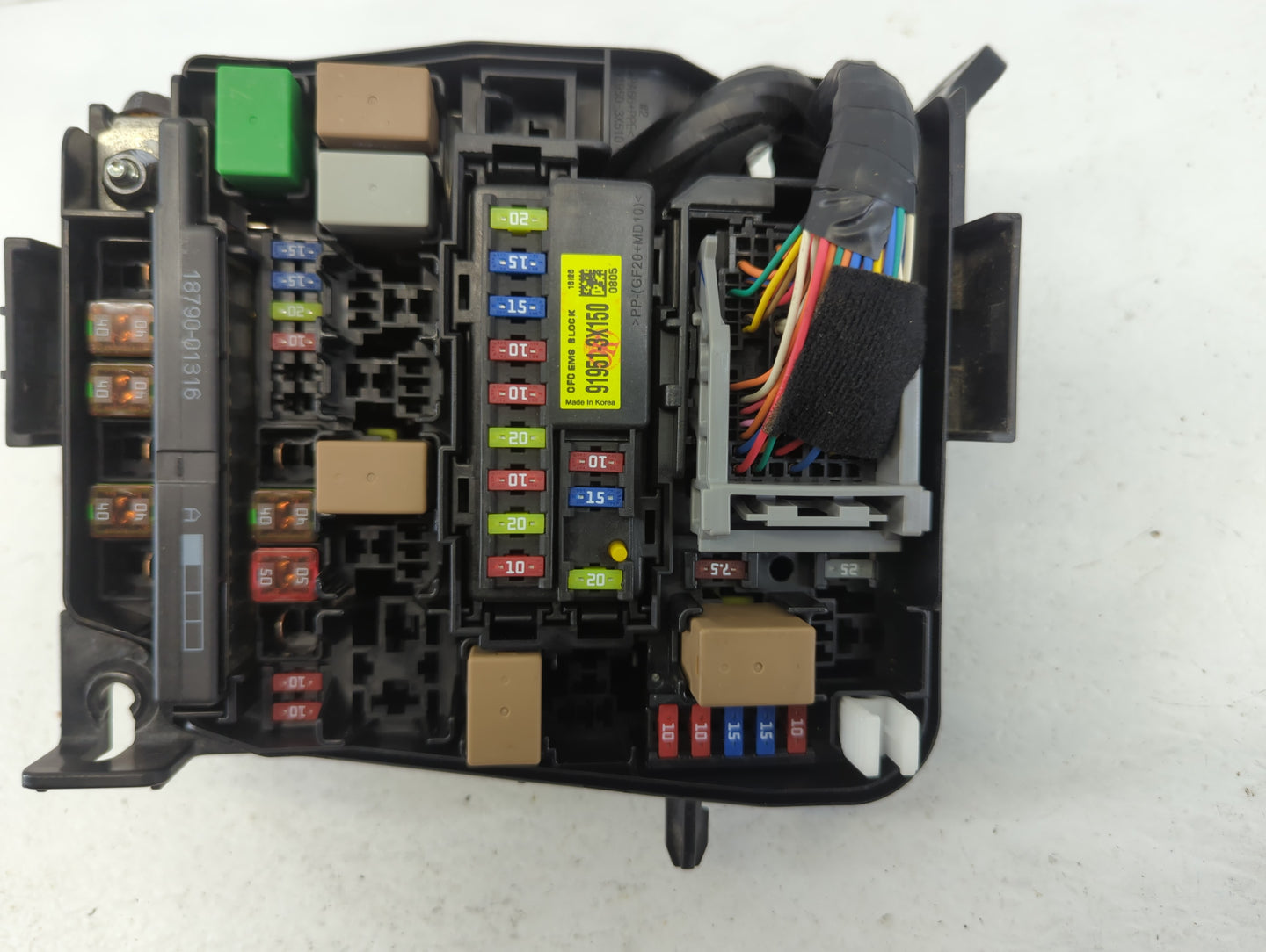 2017-2018 Kia Forte Fusebox Fuse Box Panel Relay Module P/N:91218 B0400 Fits Fits 2017 2018 OEM Used Auto Parts - Oemusedaut